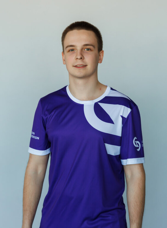 Максим Серебреников